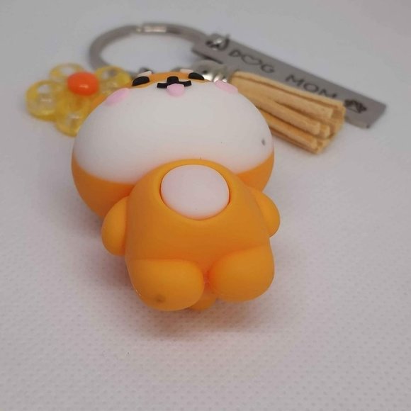 Shiba Inu Dog Mom Keychain with Accessories - Picture 3 of 5